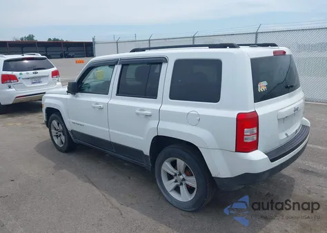 2016 Jeep Patriot Latitude из США, поврежденный, VIN 1C4NJPFA0GD795999